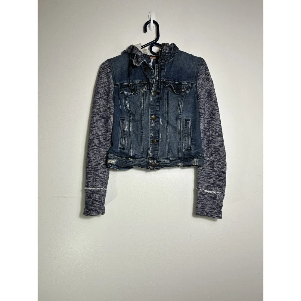 Free People Denim Jacket With Sweater Sleeves Sz Small Mid Wash Preppy Classic - Picture 3 of 9